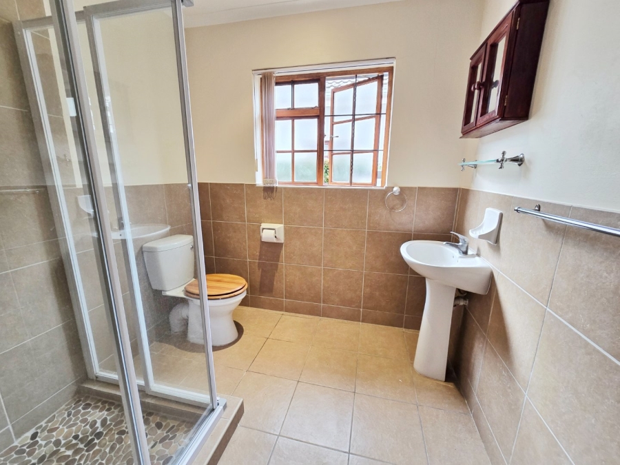 2 Bedroom Property for Sale in Sedgefield Central Western Cape